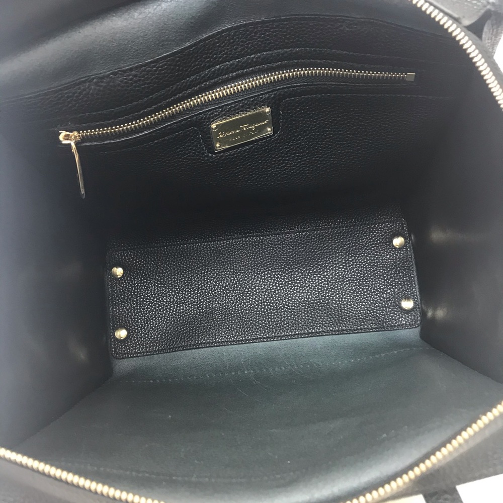 NEW! Salvatore Ferragamo Amy Calfskin Leather Tote - Picture 5 of 8